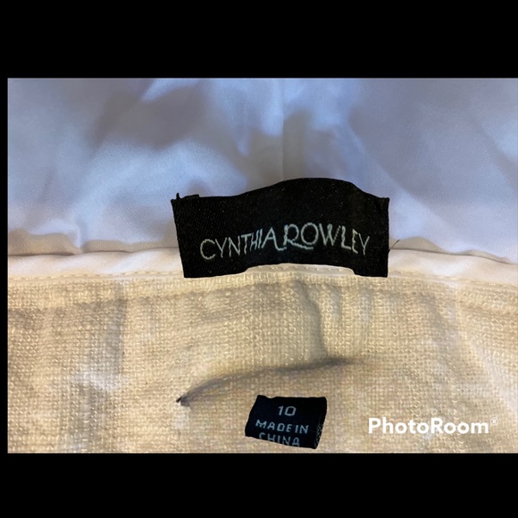 CYNTHIA CROWLEY WHITE SCALLOPED SHORTS SIZE 10 - Picture 3 of 6
